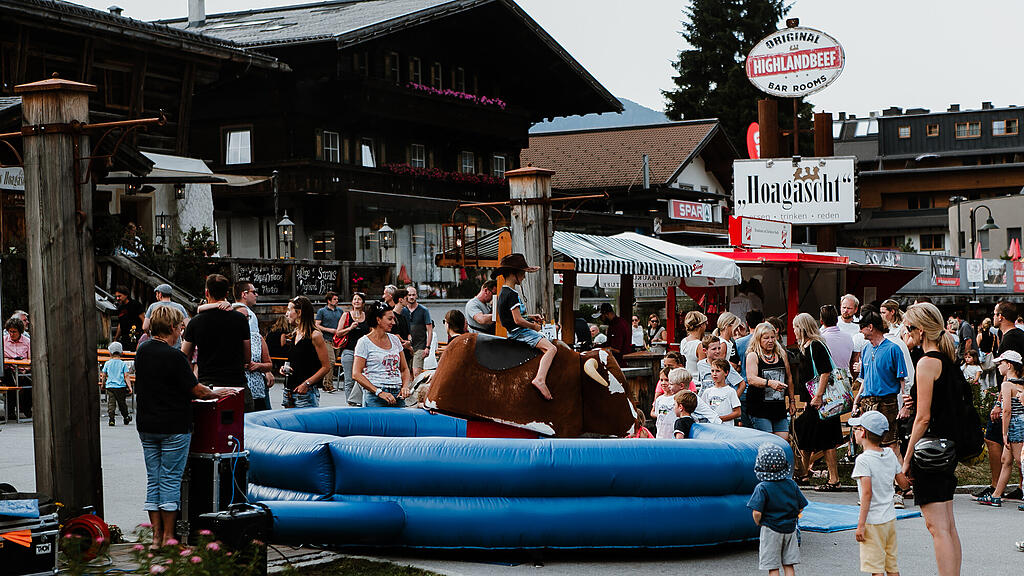 Stra\u00dfenfest Flachau