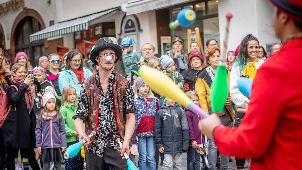 Zirkus-Walk vom Salzburger Winterfest