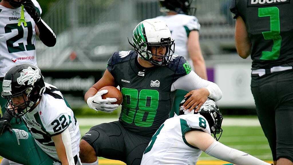 Football: Ducks gegen Dragons 2025