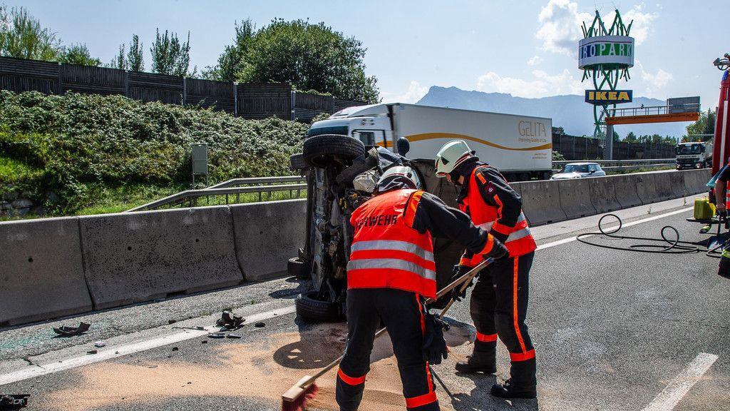 Pkw-Überschlag auf der A1 bei Kleßheim