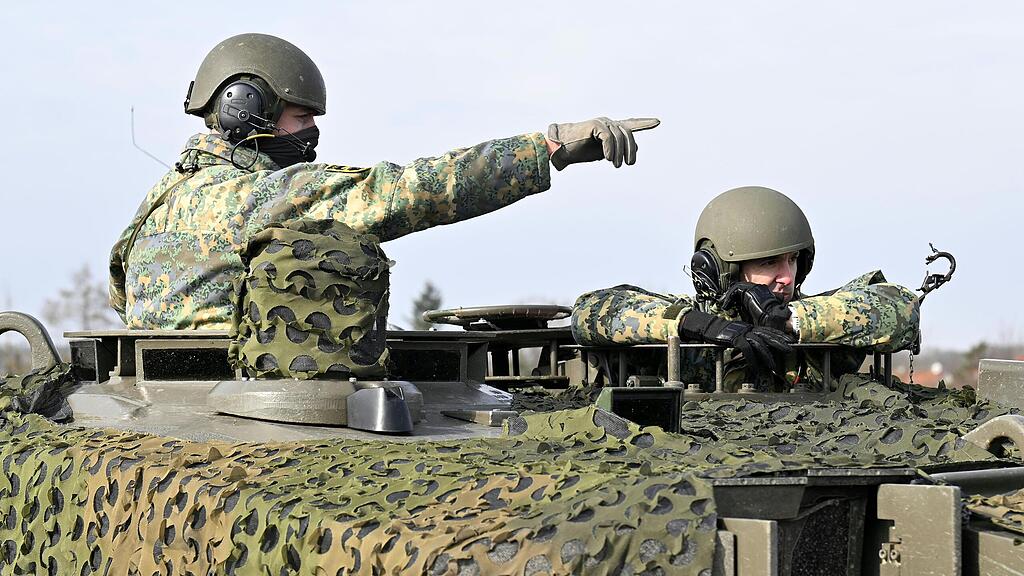 Vorführung mit Leopard-Kampfpanzer in Wels