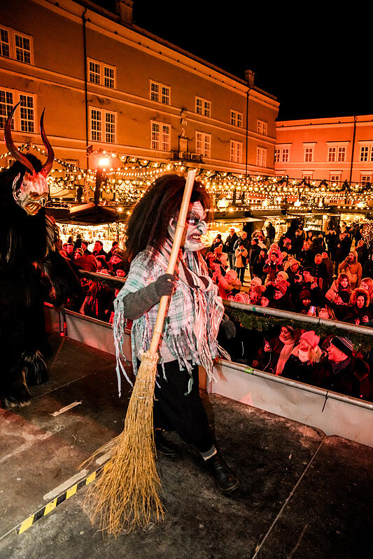 Der Krampuslauf am Christkindlmarkt
