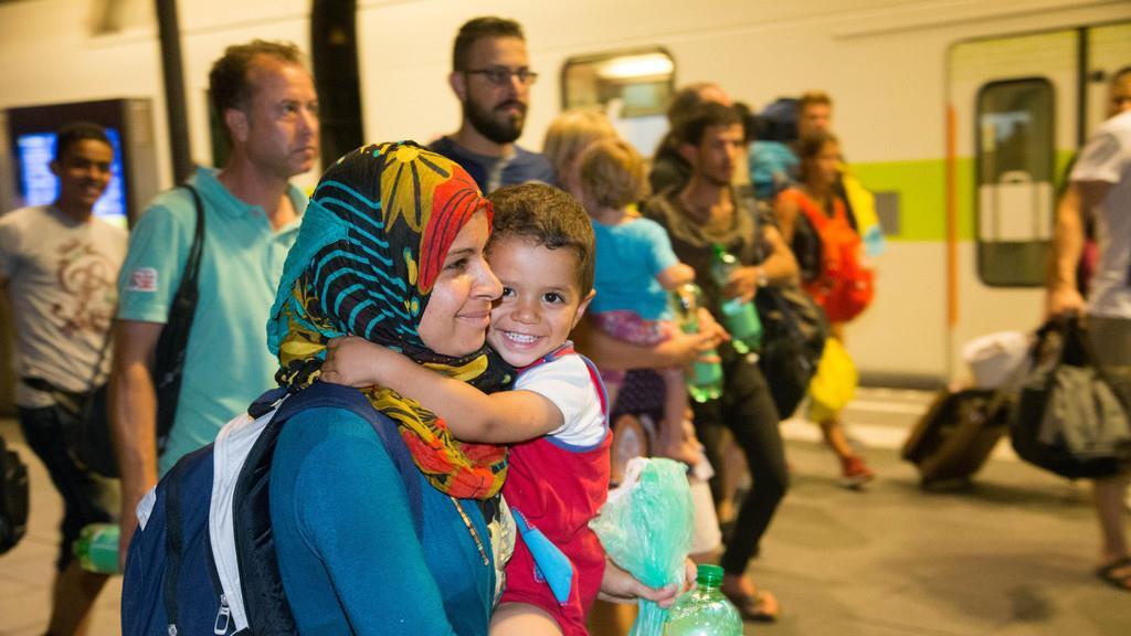 Bis zu 2.000 Flüchtlinge am Salzburger Hauptbahnhof