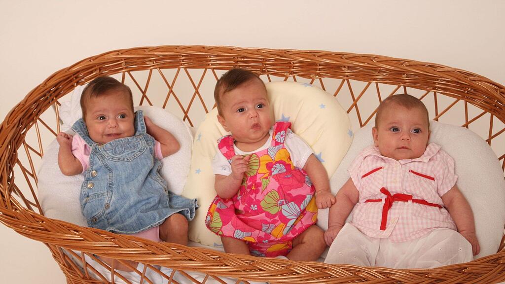 Die Drillinge Sophia, Valentina und Laura .