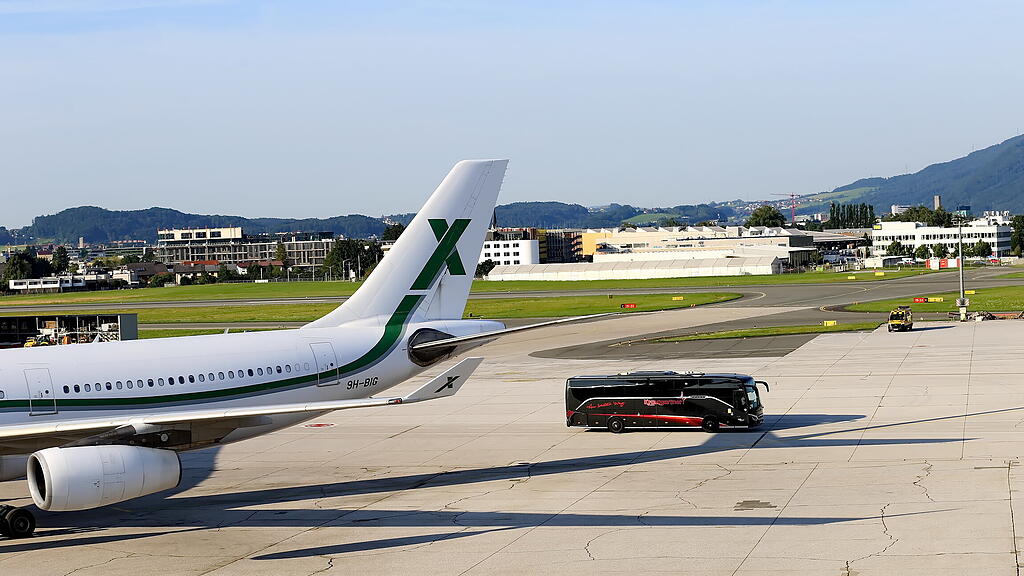Ankunft von Al-Nassr am Salzburger Flughafen