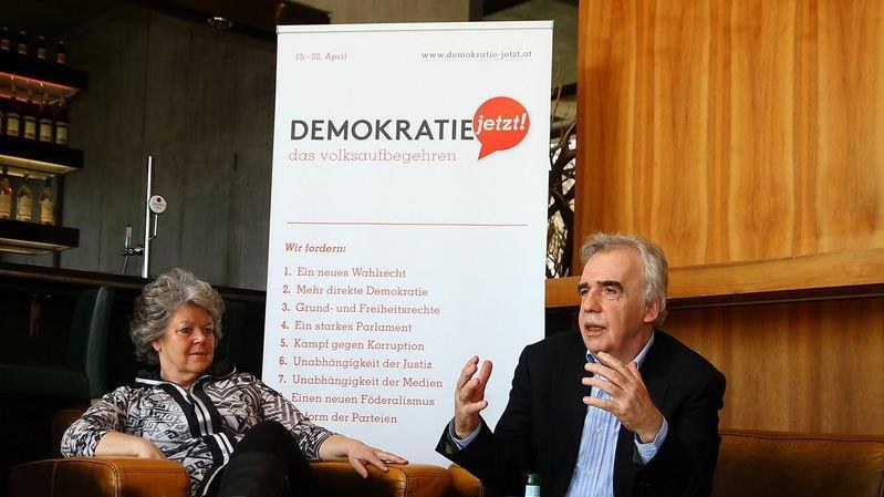 Bilder der Pressekonferenz