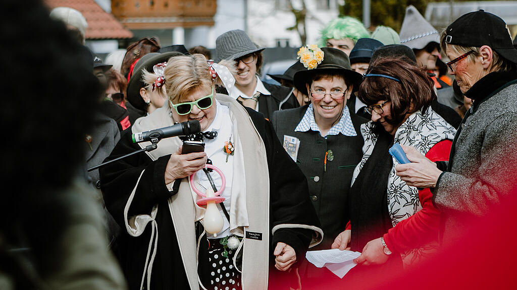 Verkehrte Hochzeit, Kirche