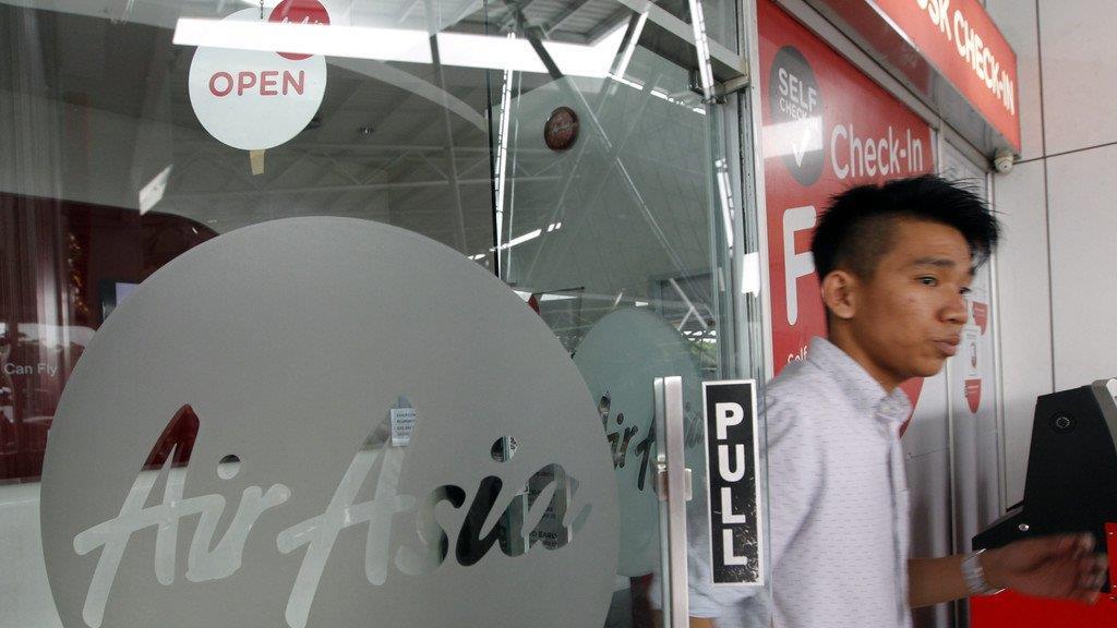 Suche nach AirAsia-Flug QZ8501 geht weiter
