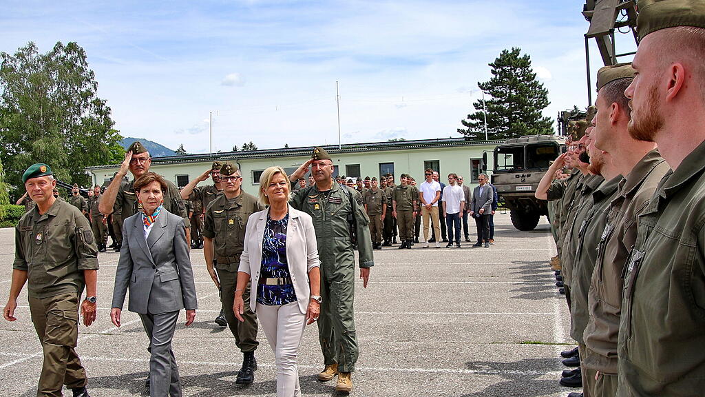 Kommando\u00fcbergabe Luftraum\u00fcberwachung