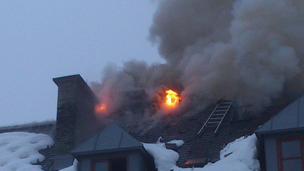 Dachstuhl in Vollbrand