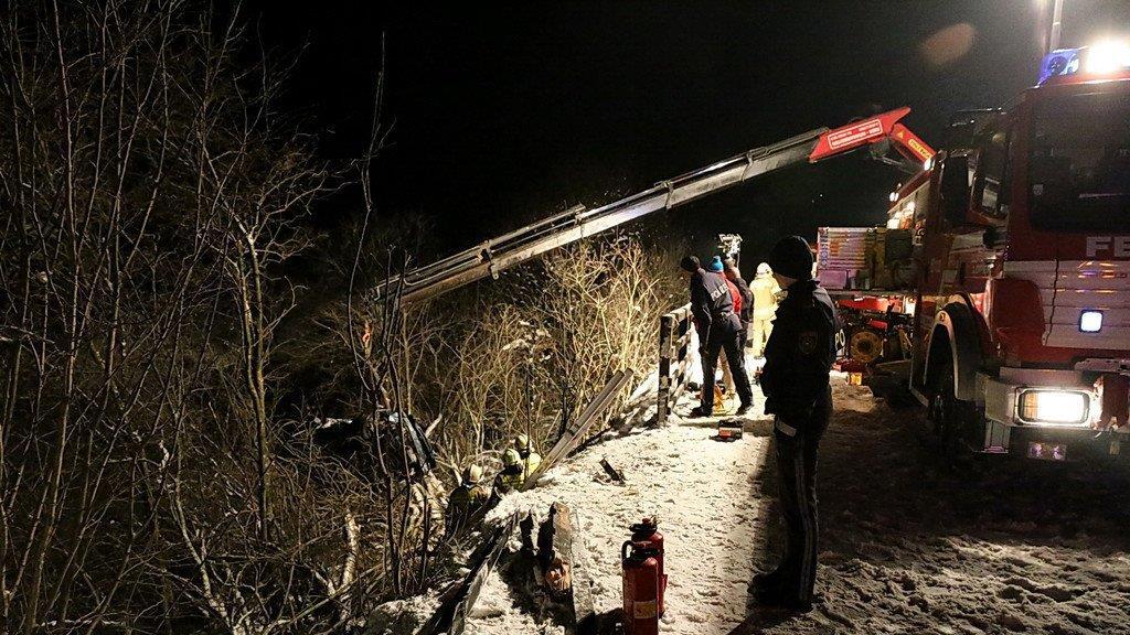 Pkw stürzt in Saalach