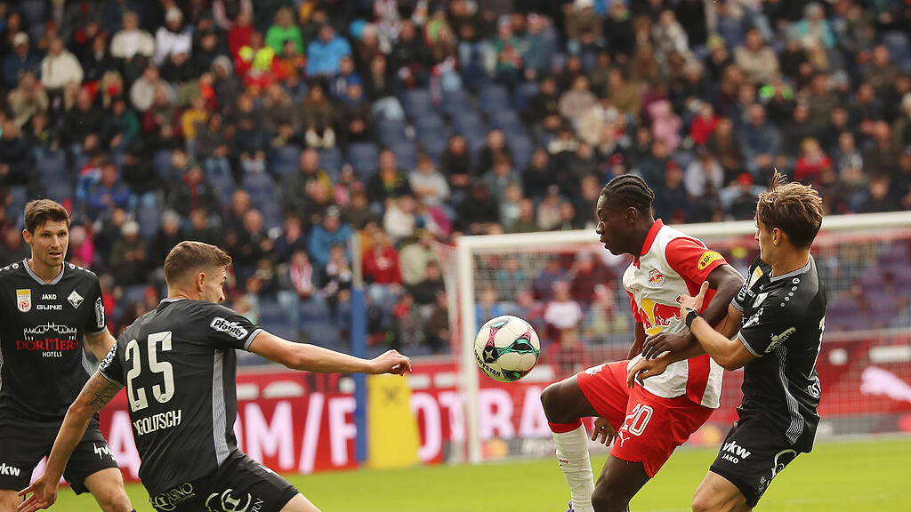 FUSSBALL: ADMIRAL BUNDESLIGA/ 10. RUNDE: RED BULL SALZBURG - SCR ALTACH