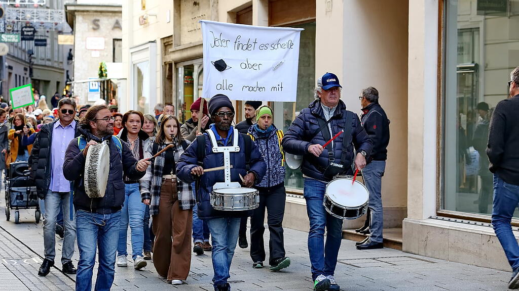 Corona-Protestmarsch in Salzburg