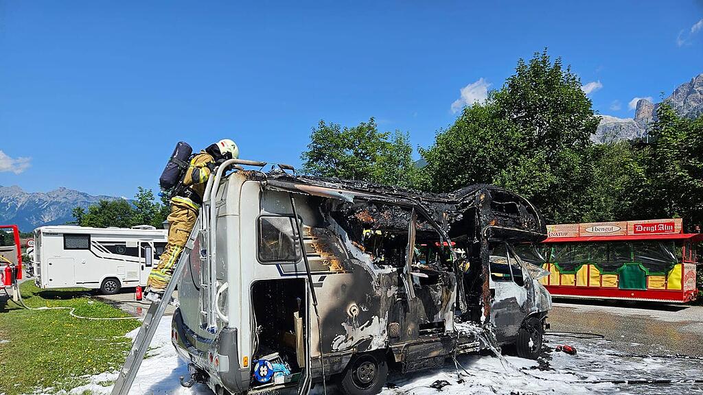 Wohnmobil-Brand auf B164