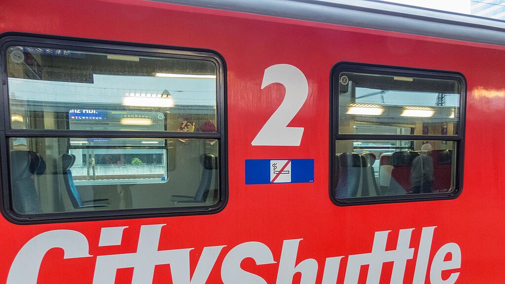 55 Prozent der Pendler steigen lieber ins Auto als in öffentliche Verkehrsmittel (Symbolbild).
