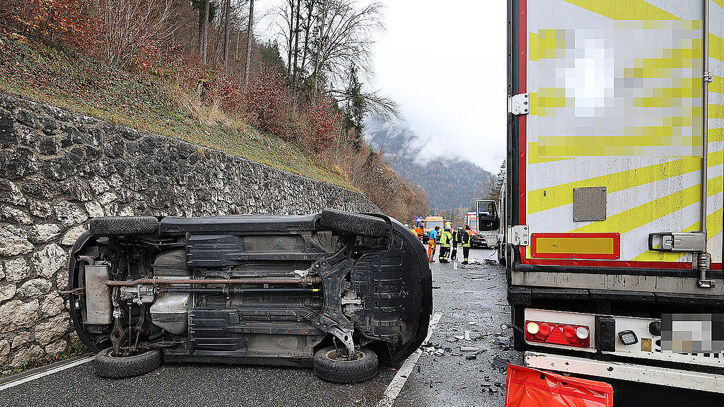 Schwerer Crash auf B21