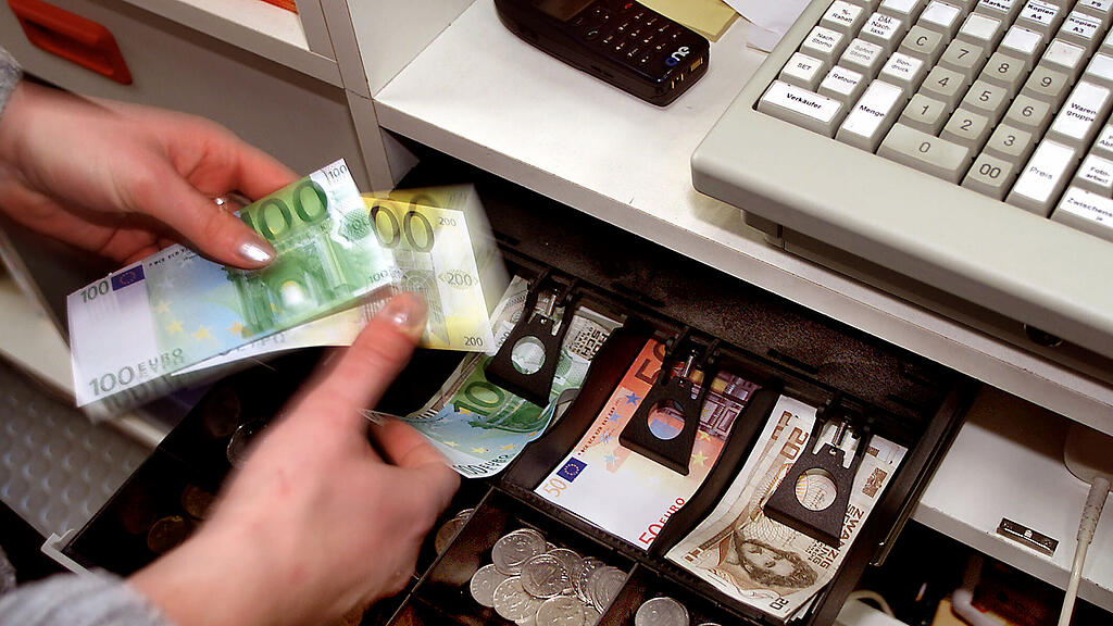 Der entstandene Schaden beläuft sich auf mehrere Zehntausend Euro. (Symbolbild)