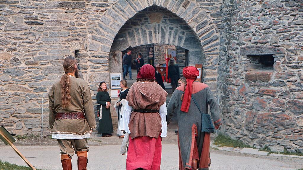 Mittelalterfest auf Burg Finstergr\u00fcn