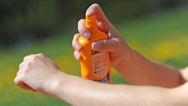 Manche vermeiden Sonnencreme aus Sorge, nicht braun zu werden