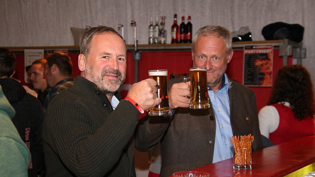 Brandhei\u00dfe Partynight der Freiwilligen Feuerwehr Radstadt