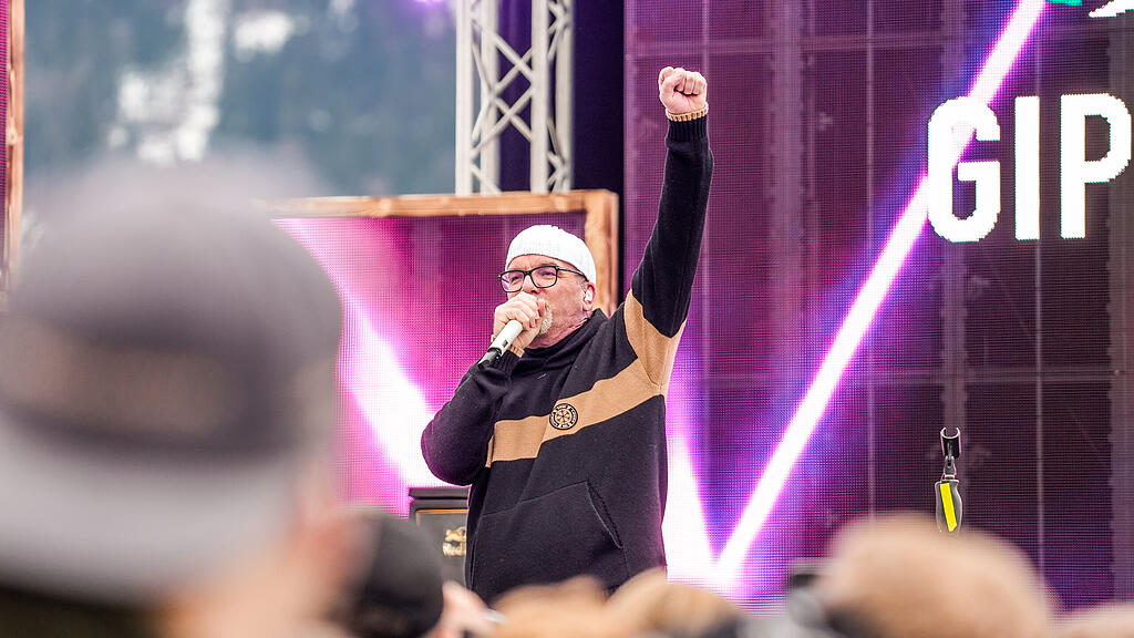 DJ \u00d6tzi Gipfeltour in Alpendorf