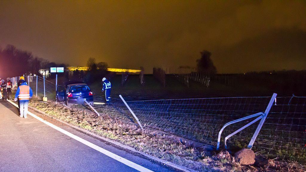 Pkw kracht bei Klessheim gegen Wildzaun