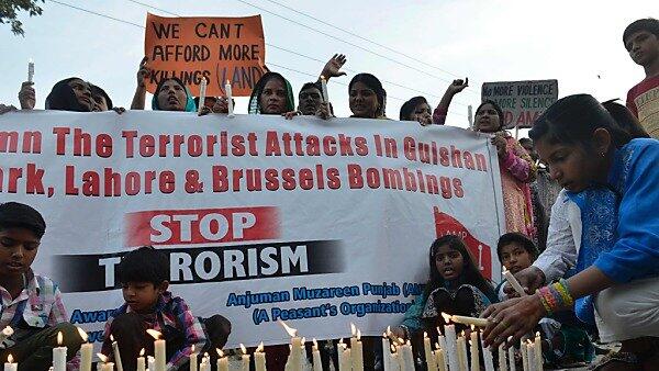 Protest gegen Islamisten in Pakistan