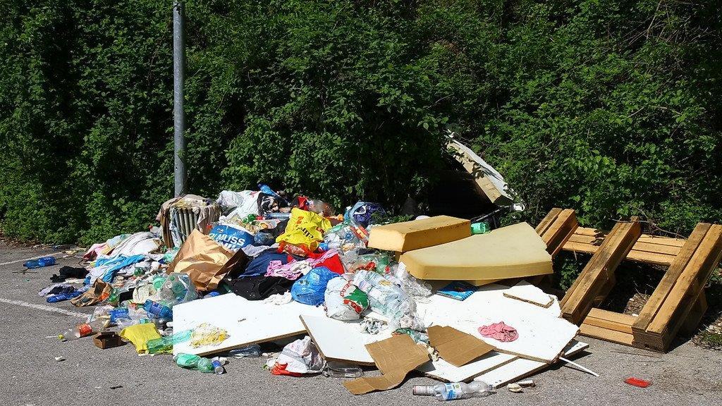 Mai 2015: Autobahnbrücke in Salzburg-Kasern wieder als Quartier