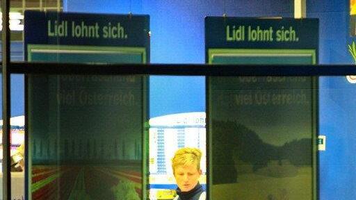 Unbekannter überfällt Lidl