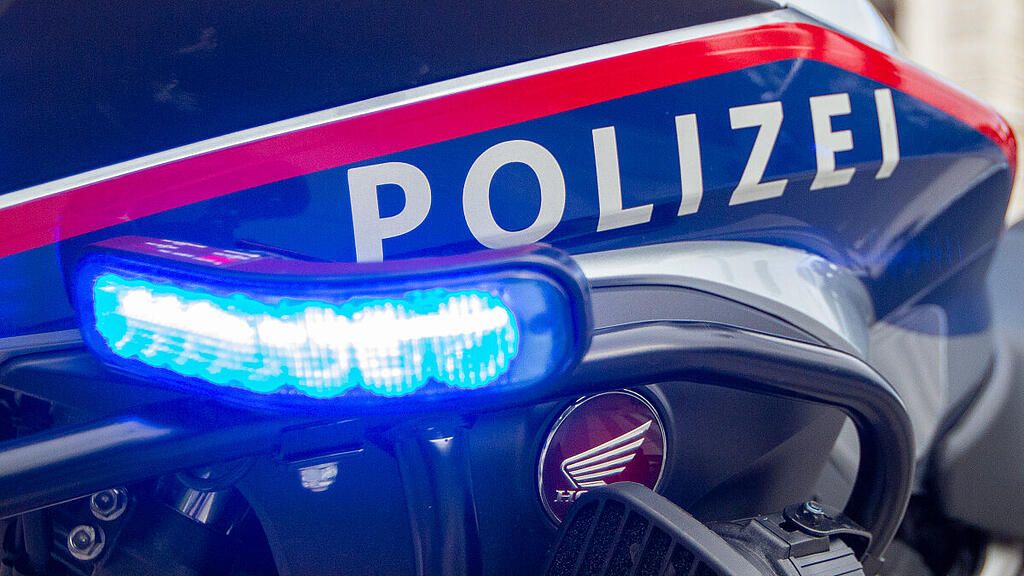 Die Polizei sucht nach dem Flüchtigen