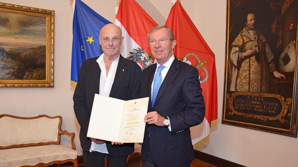 Österreichische Staatsbürgerschaft für Anselm Kiefer Anselm Kiefer und Landeshauptmann Wilfried Haslauer.