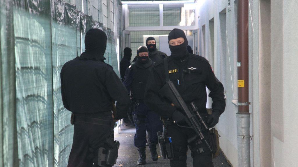 Prozess wegen Beteiligung an IS-Terrornetzwerk
