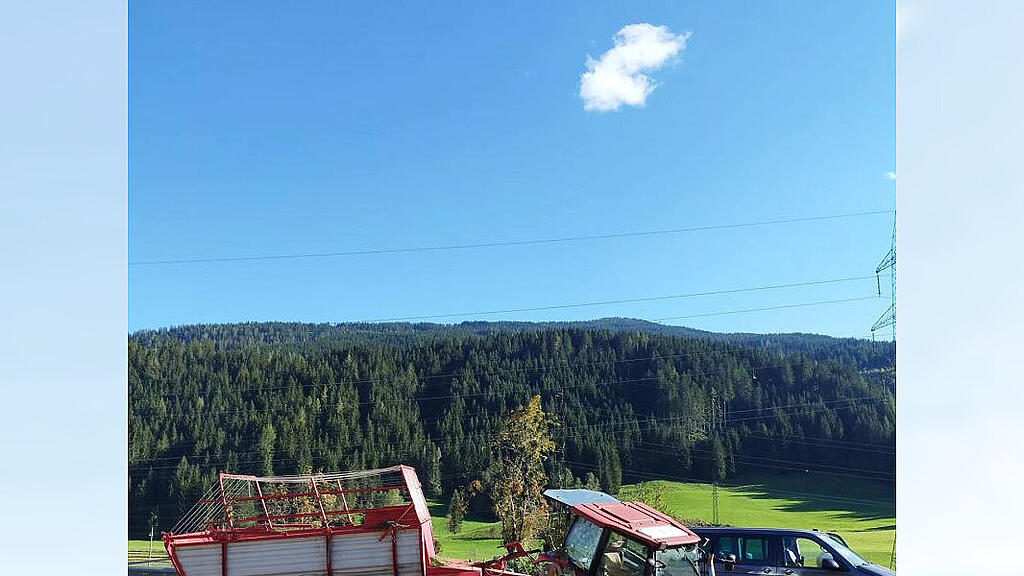 Pkw kracht in Wagrain gegen Traktor: Zwei Verletzte