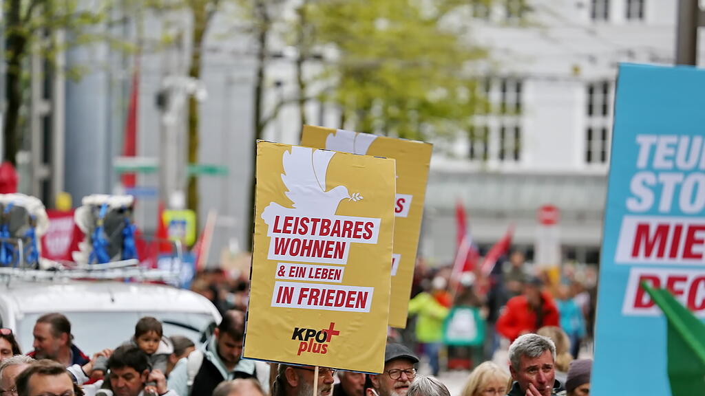 1. Mai-Demo in der Stadt Salzburg