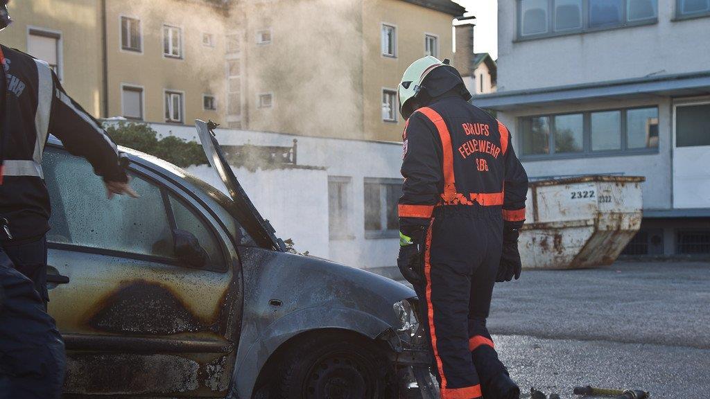 Pkw geht in Flammen auf