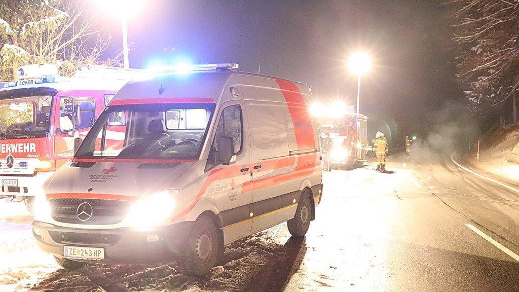 Pkw stürzt in Saalach