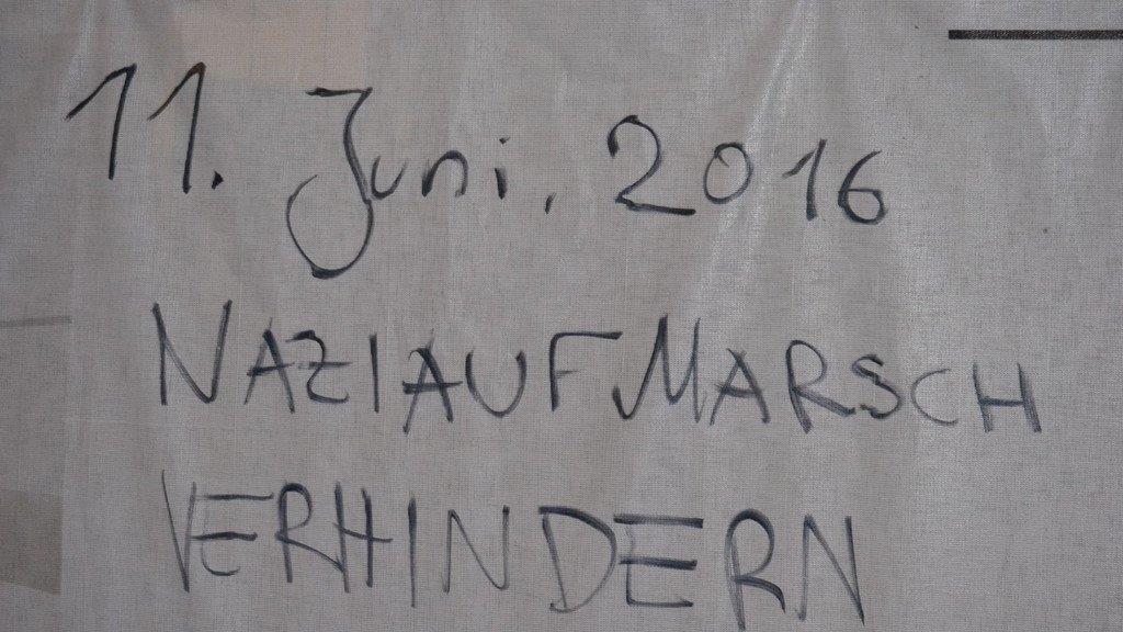 "Mahnwache" und Demo am Brunnenmarkt: Polizeieinsatz