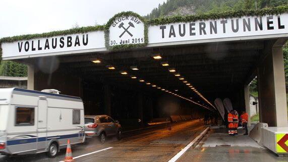 Derzeit ist der Tauerntunnel in Fahrtrichtung Villach gesperrt.