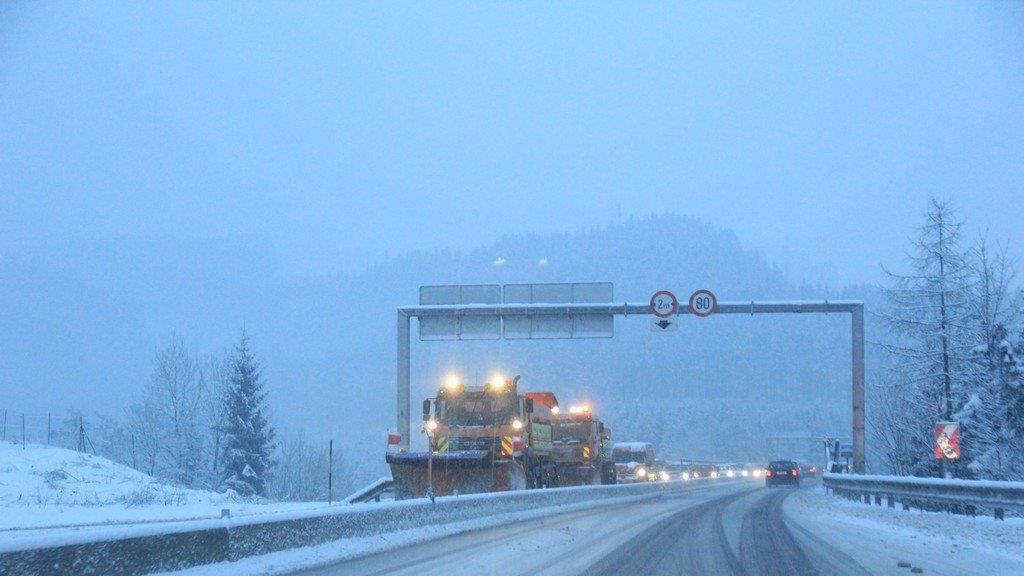 Schneechaos auf A10