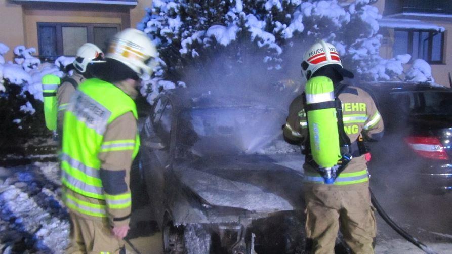 Pkw-Brand in Golling