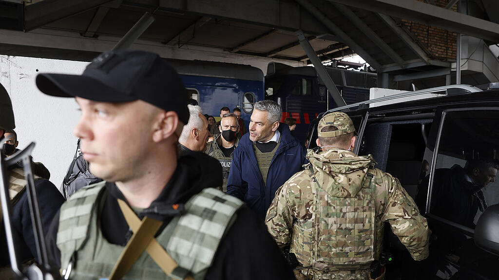 HANDOUT  BUNDESKANZLER NEHAMMER IN DER UKRAINE NEHAMMER =(2).jpg