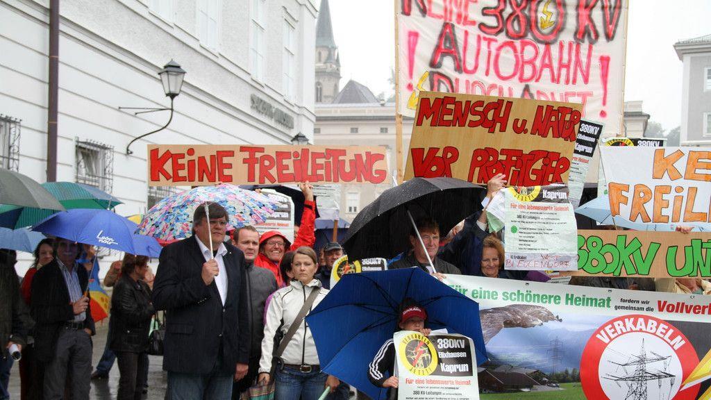 Demonstration 380 kv Mozartplatz