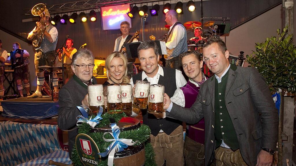 Der legendäre Oktoberfest in Mondsee ging am Freitag in die siebte Runde.