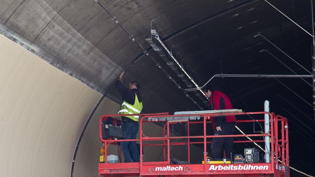 Feinschliff an der Baustelle im Lieferinger Tunnel