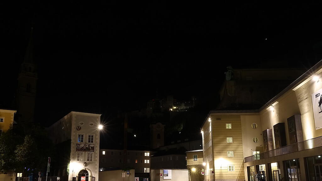 Earth Hour 2021