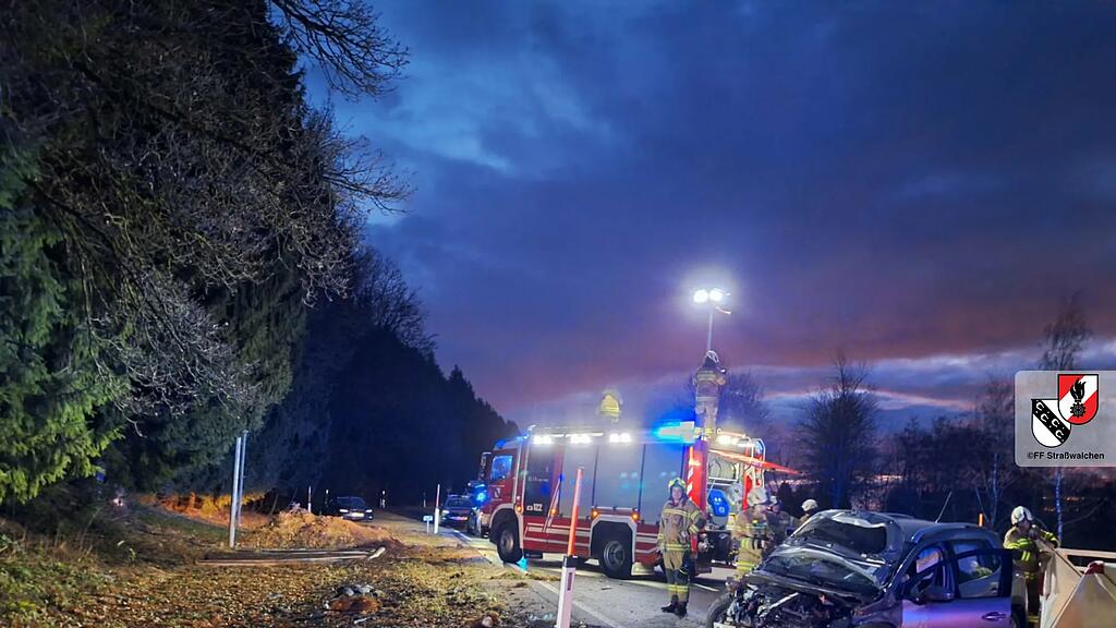 Crash zwischen Straßwalchen und Landesgrenze