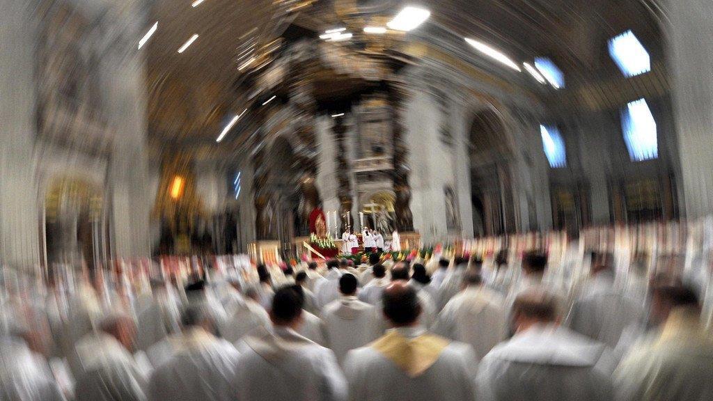 Papst begann Osterfeiern mit Chrisam-Messe