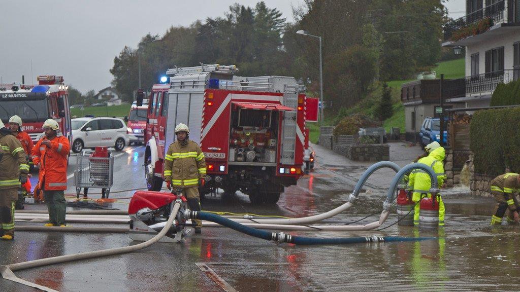 Wintereinbruch - Überflutungen in Bergheim