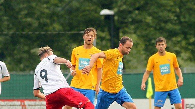 Der SAK 1914 (re./Pavlovic) sorgt weiterhin für Furore in der Westliga.