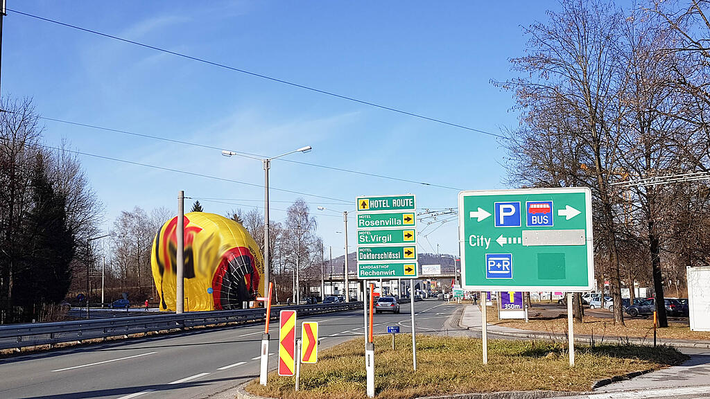 Hei\u00dfluftballon, Notlandung, Alpenstra\u00dfe